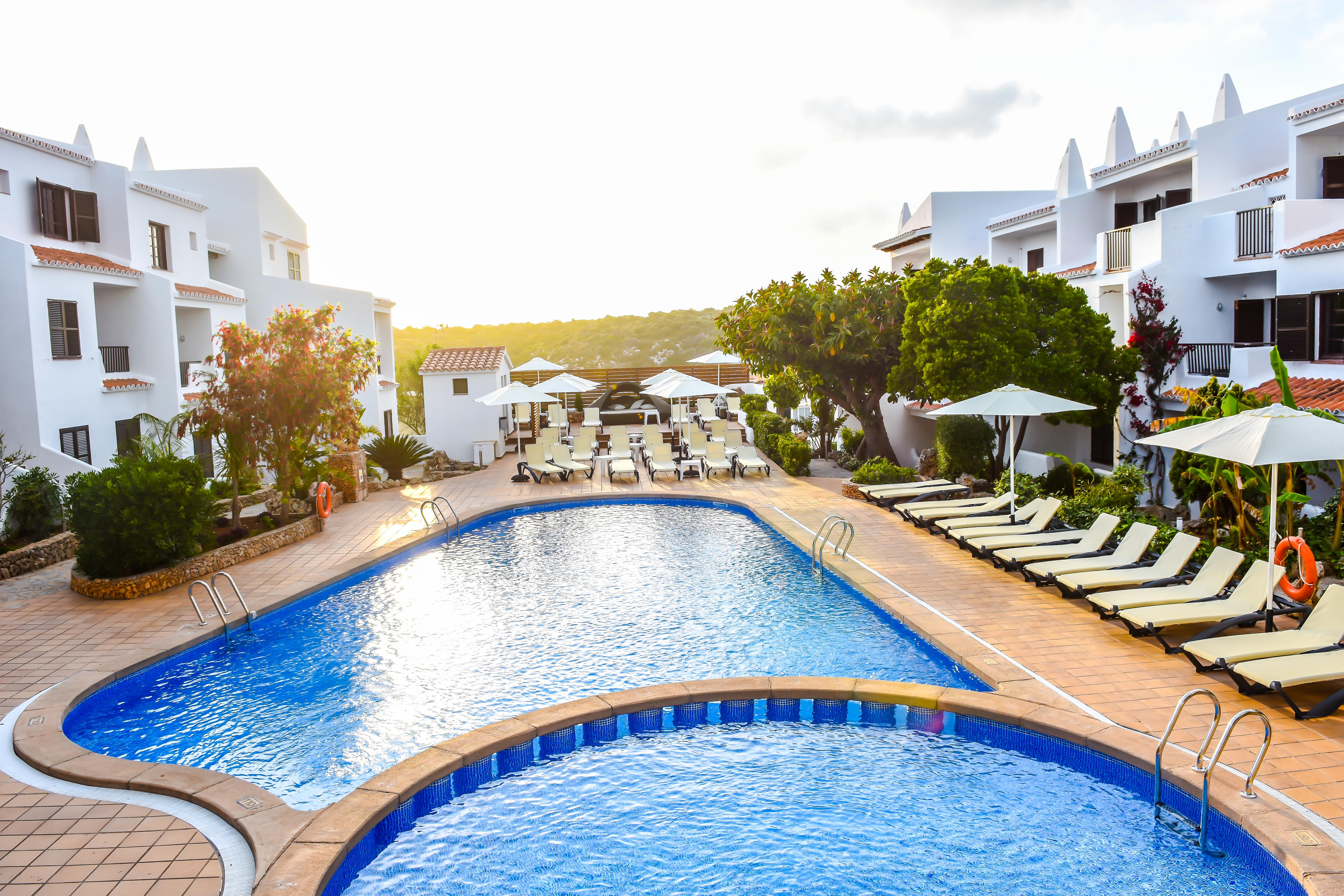 Aparthotel Nelva Resort Cala En Porter  Exterior photo